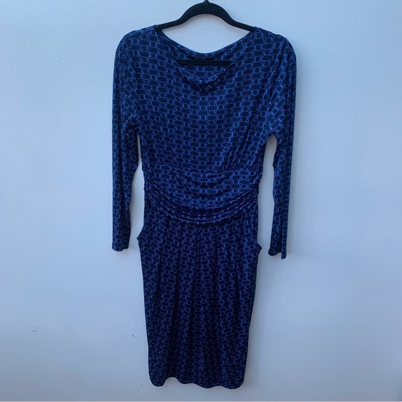 Onjenu Dresses & Skirts - Onjenu London Women’s Size 14 Blue Navy Print Dress Stretch Ruched Waist Pockets